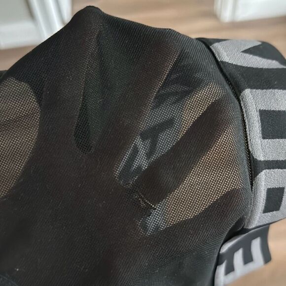 Nike Cropped Tank - Picture 3 of 3